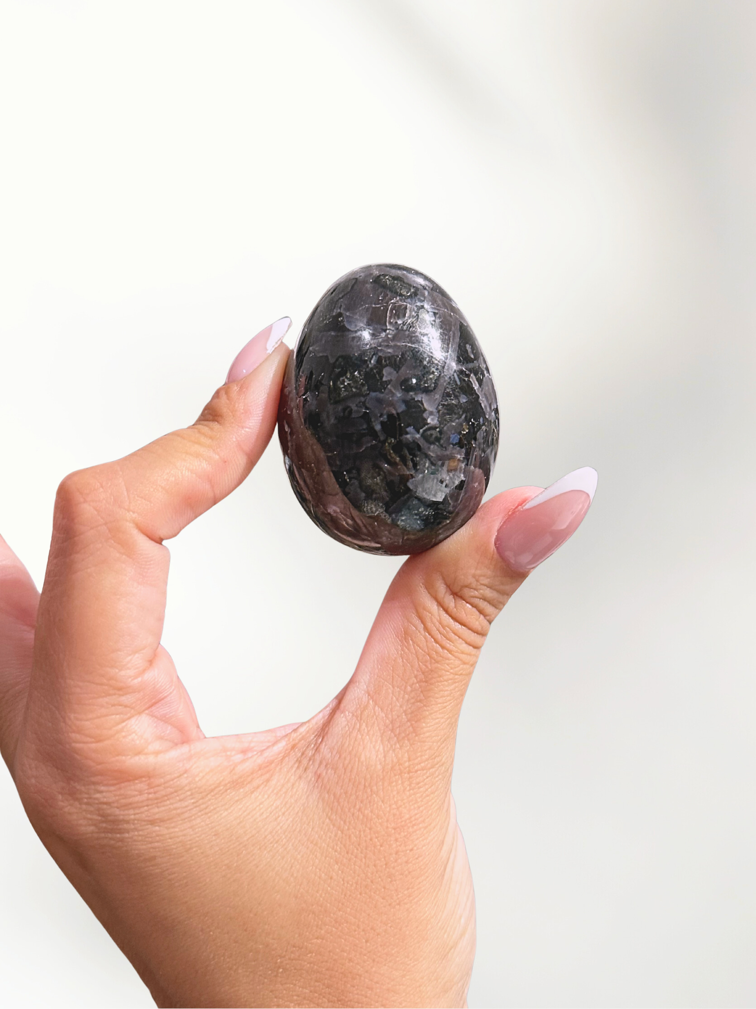 Merlinite Egg (Indigo Gabro) 1 merlinite egg (indigo gabro)