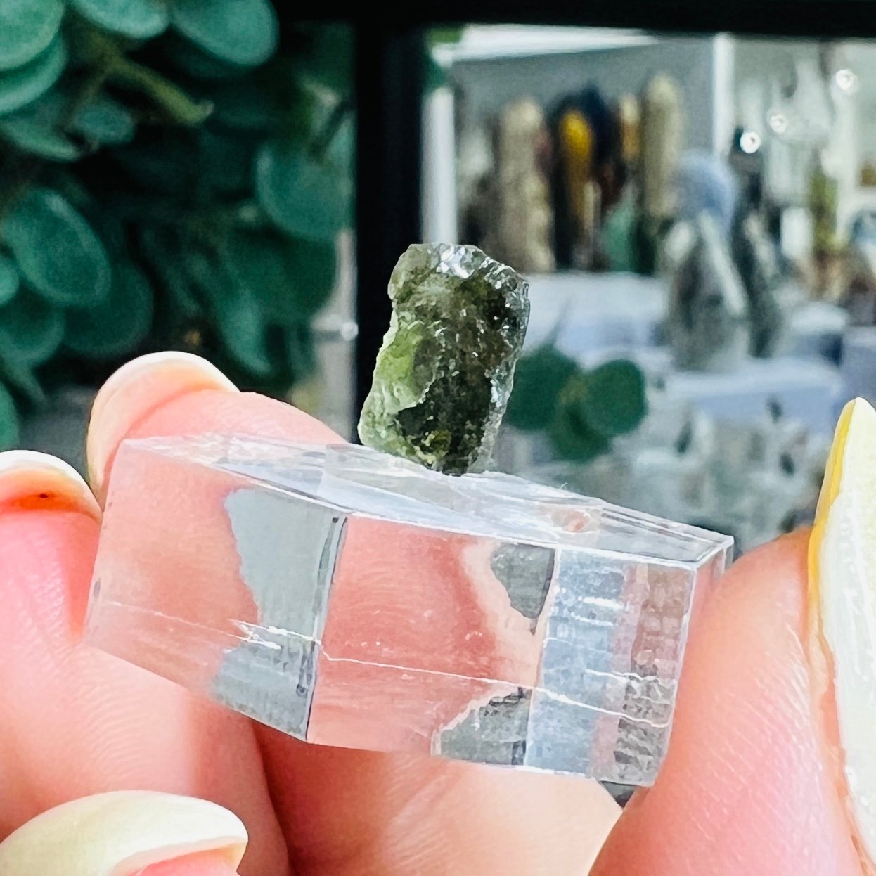 Raw Moldavite Specimen 0.53g Czech Tektite C6 3 Raw Moldavite Specimen 0.53g Czech Tektite C6 - Image 3
