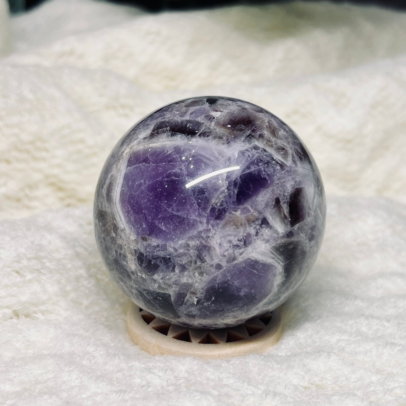 Chevron amethyst sphere D