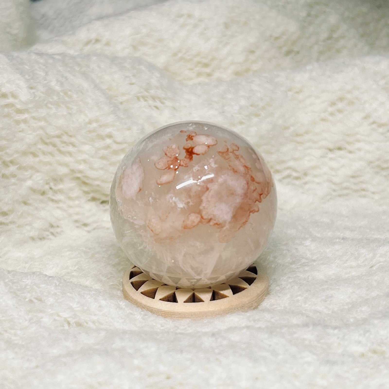 Pink amethyst sphere H