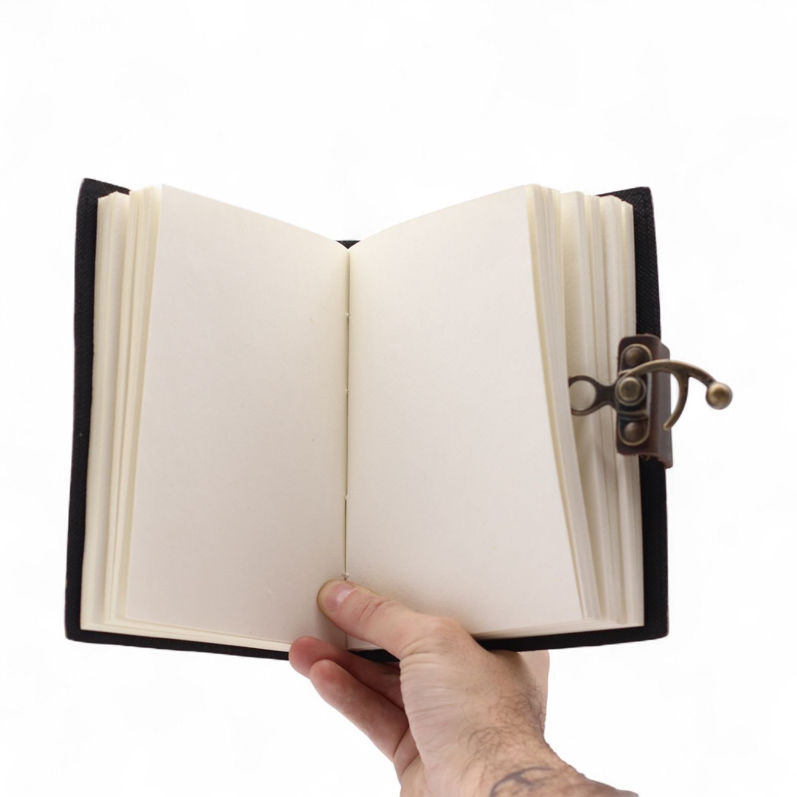 Never Give Up On Your Dreams Leather Notebook 17.8 x 12.7cm