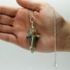 bG9jYWw6Ly9tZWRpYS8xSi80RC82MFIzMEMxRzZXUks0RDFKLzM3NjgyYmNjLmpwZWc.jpg Green Aventurine chakra pendulum wrapped with seven chakra stones view 2