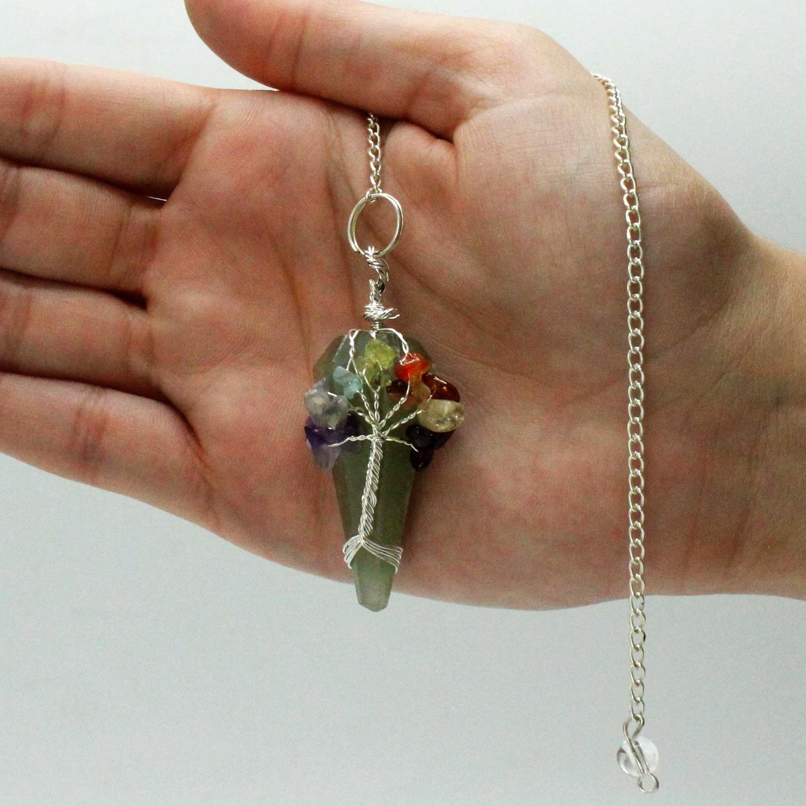 bG9jYWw6Ly9tZWRpYS8xSi80RC82MFIzMEMxRzZXUks0RDFKLzM3NjgyYmNjLmpwZWc.jpg Green Aventurine chakra pendulum wrapped with seven chakra stones view 2