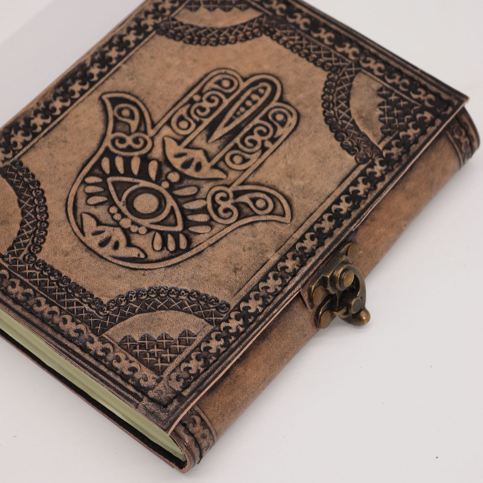 bG9jYWw6Ly9tZWRpYS9ISC9DRC82MFIzMEMxRzZXVDNDREhIL2E2MGQxZDUxLmpwZWc.jpg Hamsa Leather Journal Antique Grey 17.5 x 12.5cm