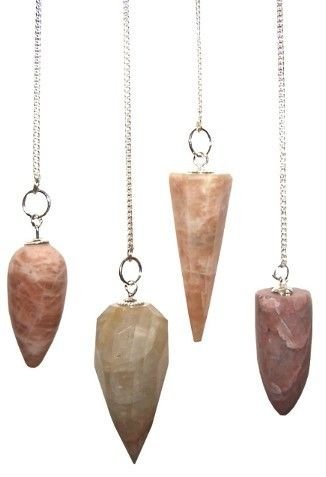 bG9jYWw6Ly9tZWRpYS9TSi8wQy82MFIzMEMxRzY4UkswQ1NKLzQ4NWM4MWM1LmpwZWc.jpg Moonstone crystal pendulum 4cm, assorted shapes view 2