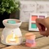 bG9jYWw6Ly9tZWRpYS9TUi9KRC82MFIzMEMxSDY0VDNKRFNSLzQ2ZWUxOGY2LmpwZWc.jpg Floral Ceramic Wax Melter with Four Soy Wax Melts view 20