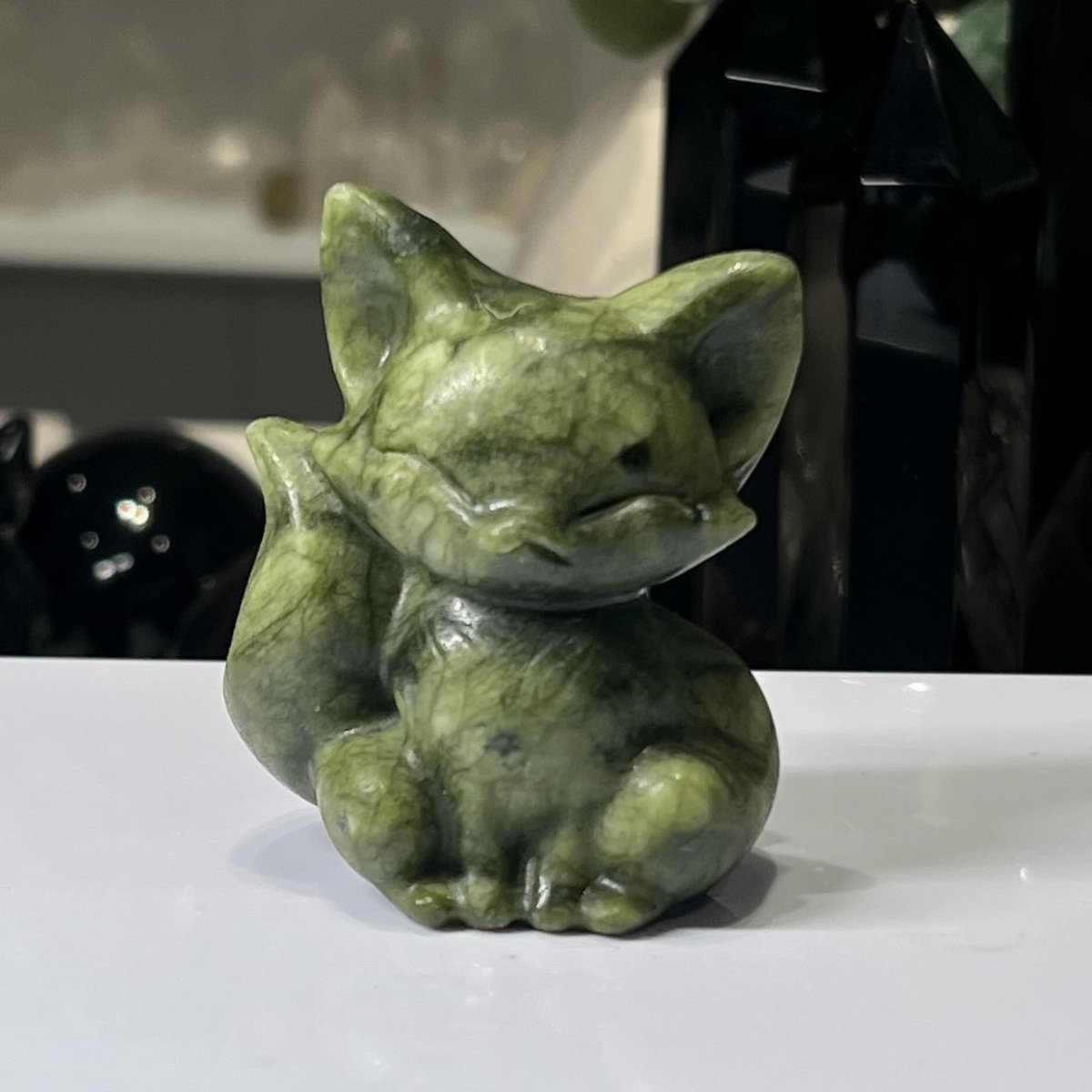 Jade fox carving 6cm Jade fox carving 6cm, carved and polished sitting crystal fox