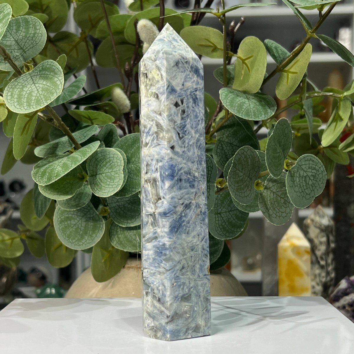 Blue kyanite tower side view showing blue blades
