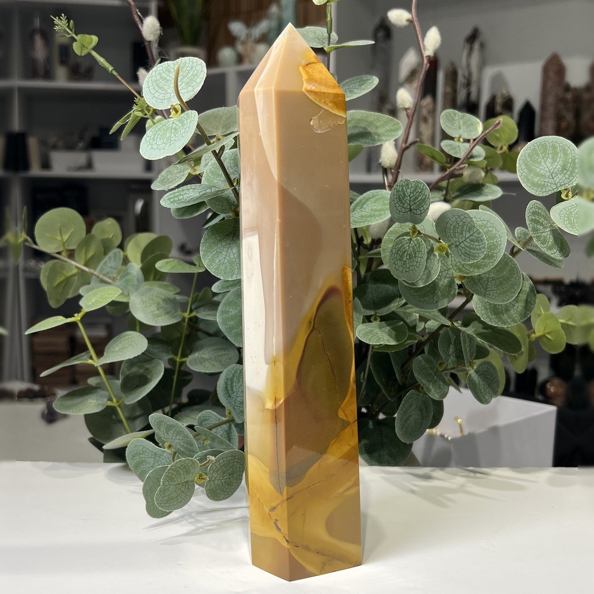 Large mookaite tower A, 26cm, cream and buttery yellow Large mookaite tower A, 26cm, cream and buttery yellow