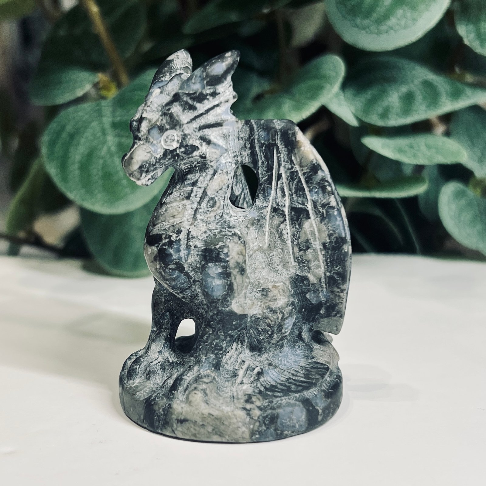 Que Sera dragon carving 7cm Que Sera dragon carving 7cm